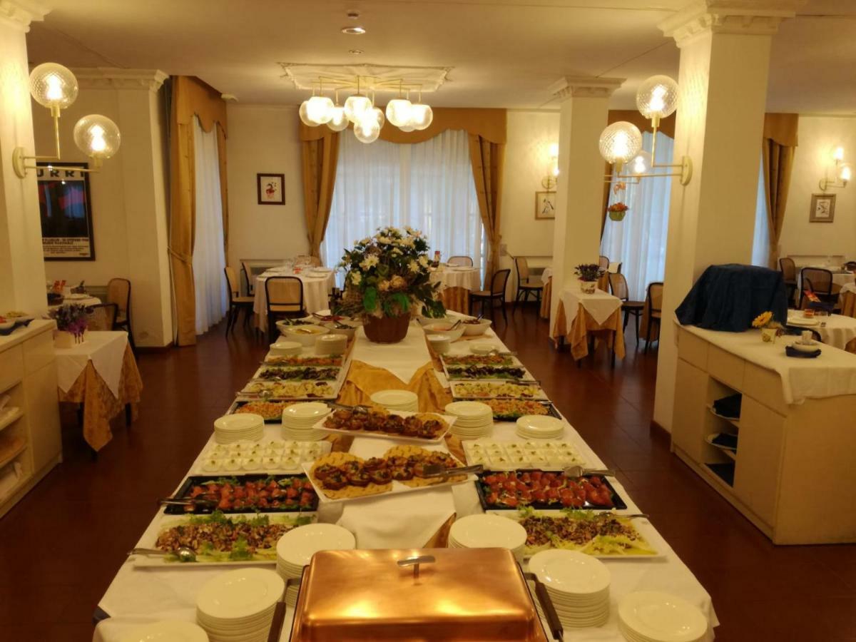 파크 호텔 라벤나 마리나디라벤나 외부 사진